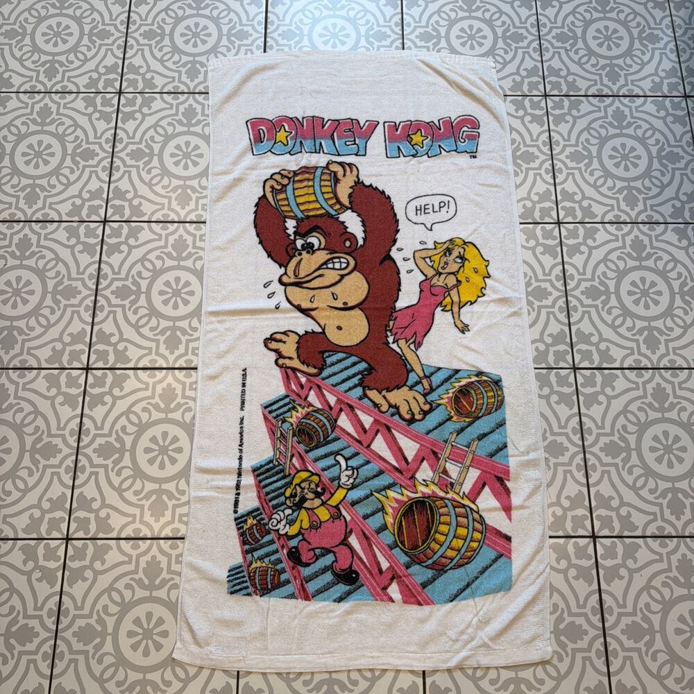 Vintage 1981-82 Donkey Kong Nintendo Arcade Beach Towel Promotional